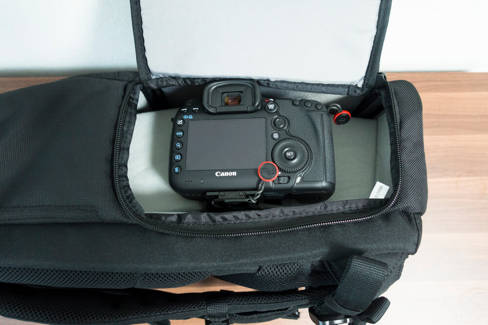 カメラバッグ「endurance」カメラ機材収納スペースの写真