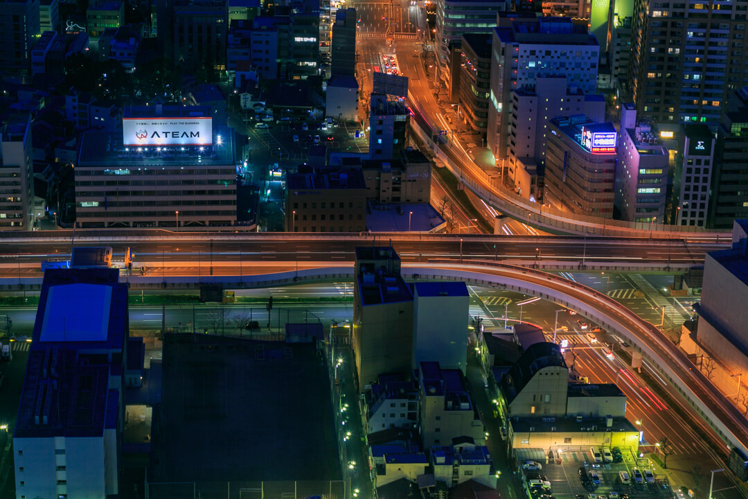 ミッドランドスクエア「スカイプロムナード」の東側・名古屋高速都心環状線の写真
