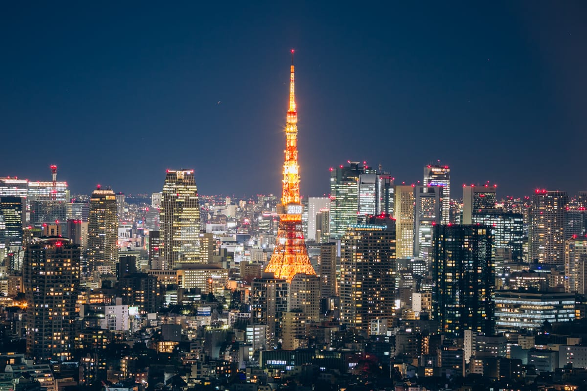 恵比寿ガーデンプレイス展望台・スカイラウンジから撮影した東京タワーの夜景