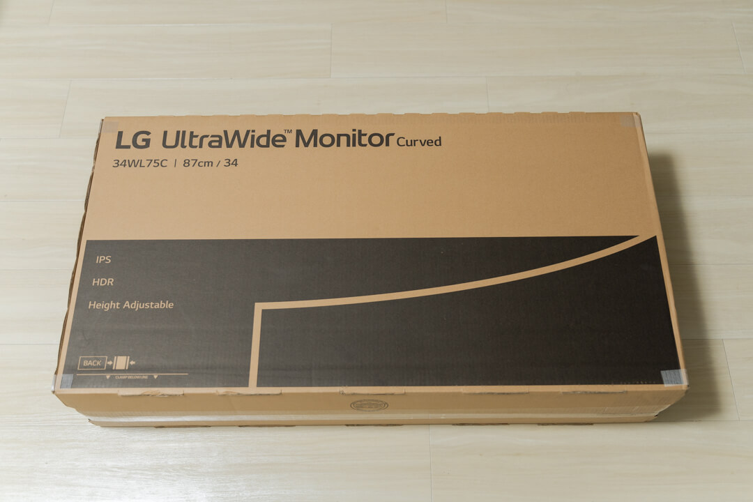 LGの34WL75C-Bの製品パッケージ