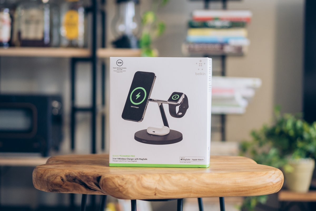 Belkin BOOST↑CHARGE PRO 3-in-1 Wireless Charger with MagSafeの商品パッケージ