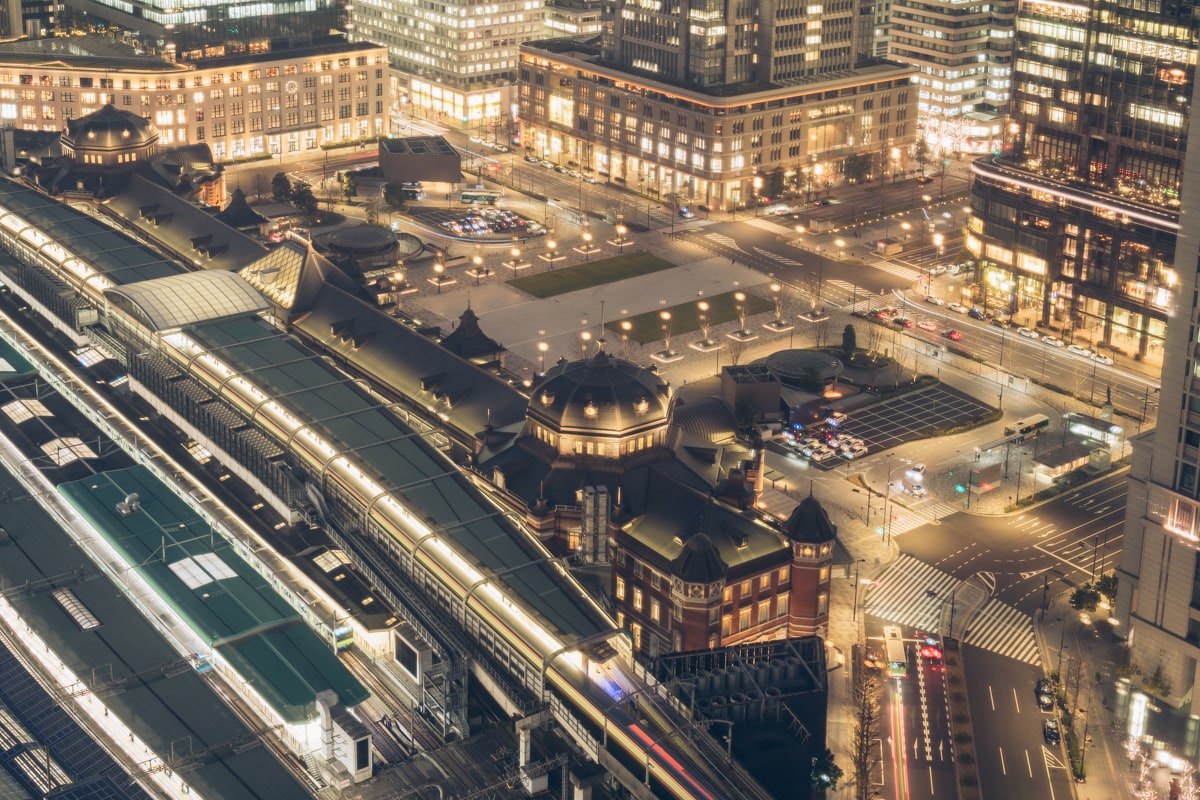 メトロポリタン丸の内からみる東京駅方面の夜景
