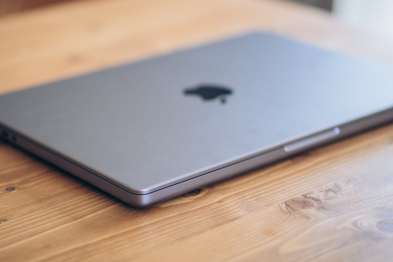 デザインが大幅に変更されたMacBook Pro14インチ