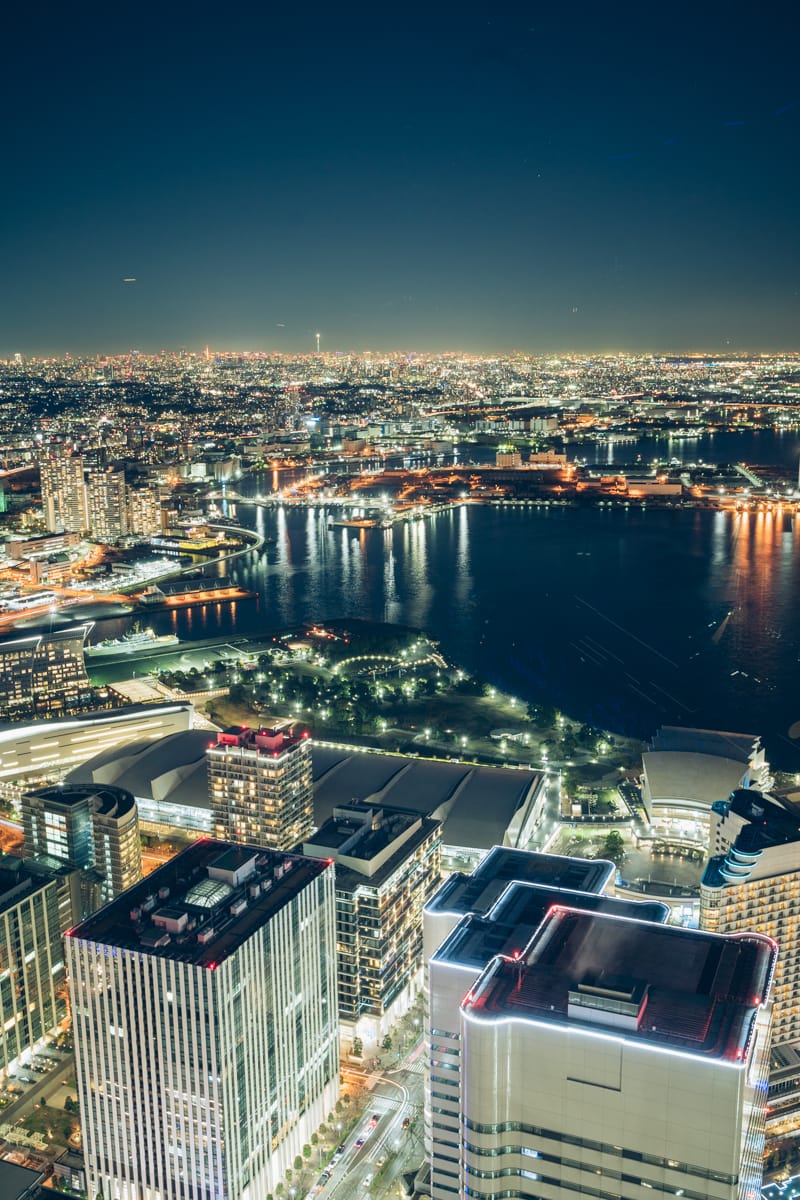 横浜ランドマークタワーから撮影した夜景の写真